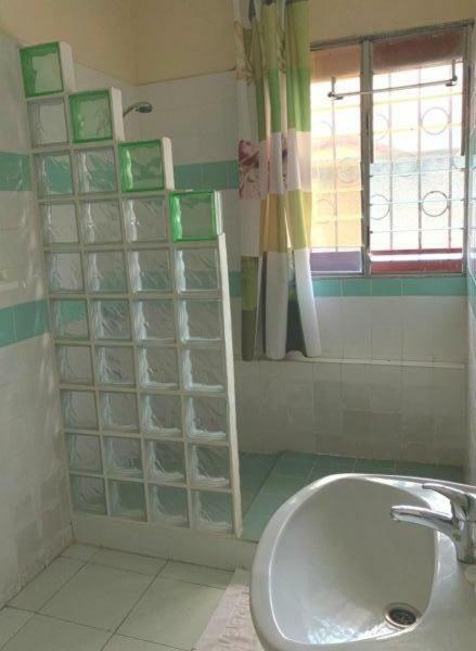Residence Bertille Abidjan Cocody ภายนอก รูปภาพ
